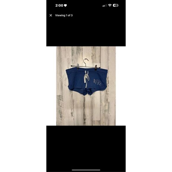 Short shorts - Picture 4 of 6